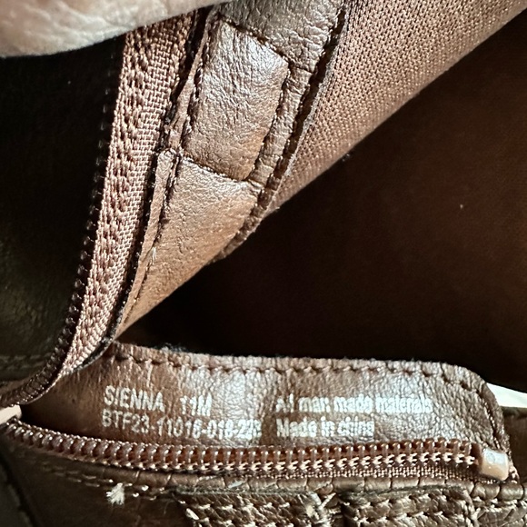 BareTraps Women’s Sienna Stacked Heel Boots Size 11 NWT - Picture 6 of 8